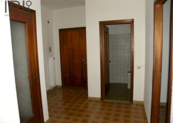 Foto 10 - Trilocale dei Piani
 
21, Cengio - foto 10