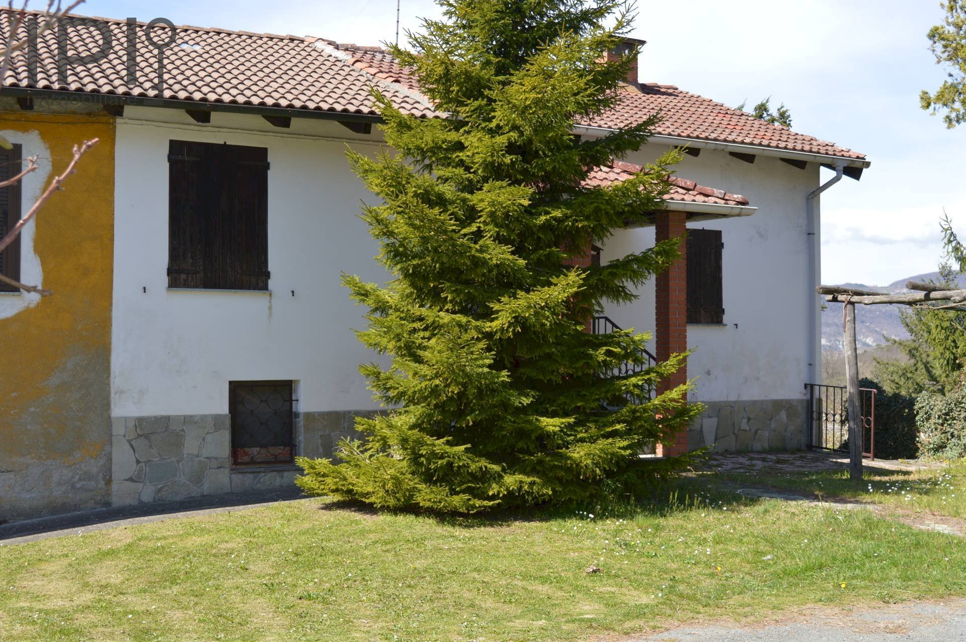vista esterna casa 1 - Rustic regione morere, Spigno Monferrato - photo 2