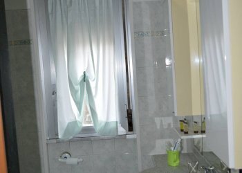 Foto 16 - Appartamento centro altare
 
1a, Altare - foto 16