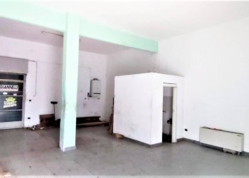 Foto 2 - Locale Commerciale Via Primo maggio
5, Cairo Montenotte - foto 2