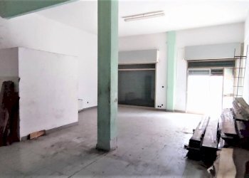 Foto 3 - Locale Commerciale Via Primo maggio
5, Cairo Montenotte - foto 3