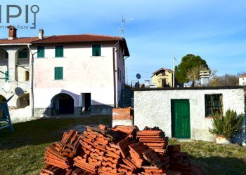 casa abitativa retro - Rustic frazione roboaro, Pareto - photo 15