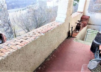 veranda abitazione 2 - Rustic frazione roboaro, Pareto - photo 49