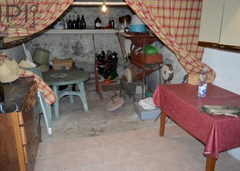 cantina abitazione 1 - Rustic frazione roboaro, Pareto - photo 70