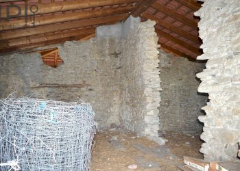 interni rustici in pietra - Rustic frazione roboaro, Pareto - photo 75