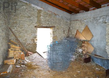 interni rustici in pietra - Rustic frazione roboaro, Pareto - photo 78