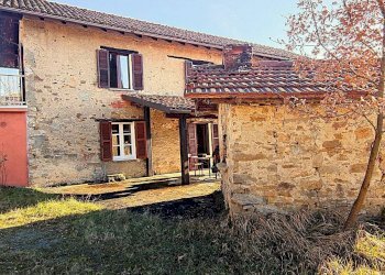 house from the outside - Villa Pieve
 
172, Ponzone - foto 36