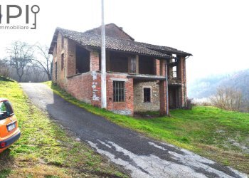 front view of house B - Rustico regione penenghi
 
52, Cassinasco - foto 5