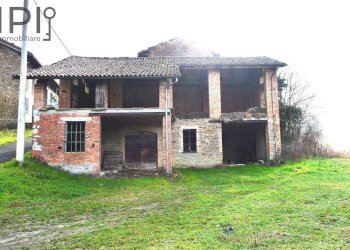 front view of house B - Rustico regione penenghi
 
52, Cassinasco - foto 7
