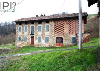 house A exterior view - Rustico regione penenghi
 
52, Cassinasco - foto 32