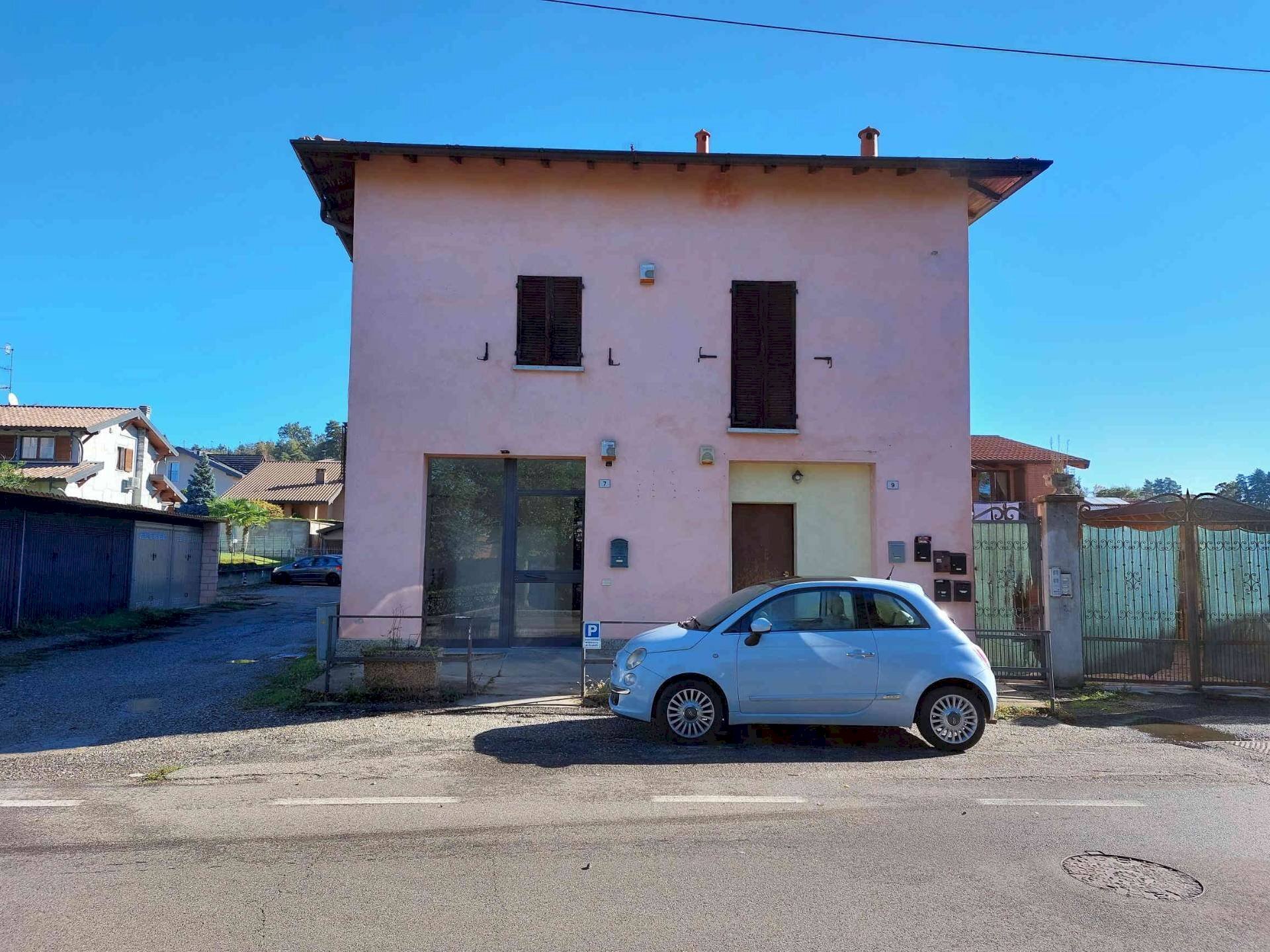 Foto 3 - Locale Commerciale via giulio cesare, Venegono Superiore - foto 3