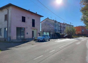 Foto 1 - Locale Commerciale via giulio cesare, Venegono Superiore - foto 1