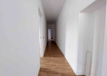 Foto 9 - Locale Commerciale via giulio cesare, Venegono Superiore - foto 9