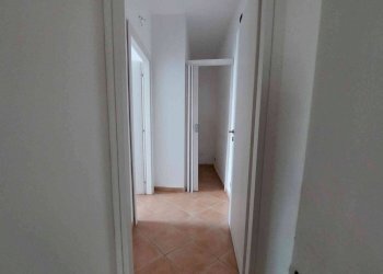 Foto 12 - Locale Commerciale via giulio cesare, Venegono Superiore - foto 12