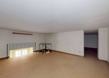 Foto 24 - Negozio Via crosti, Tradate - foto 24