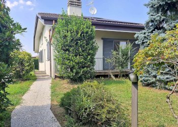 Foto 1 - Villa via parini, Venegono Superiore - foto 1