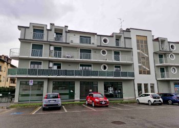 Foto 2 - Locale Commerciale via sanzio, Fagnano Olona - foto 2