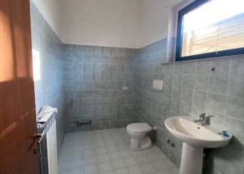 Foto 6 - Locale Commerciale via sanzio, Fagnano Olona - foto 6