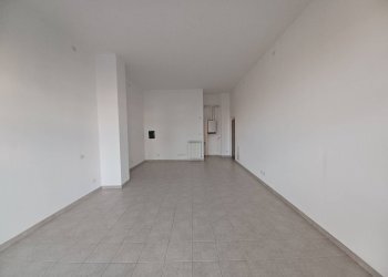 Foto 10 - Locale Commerciale via sanzio, Fagnano Olona - foto 10