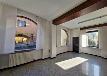 Foto 2 - Negozio Via crosti, Tradate - foto 2