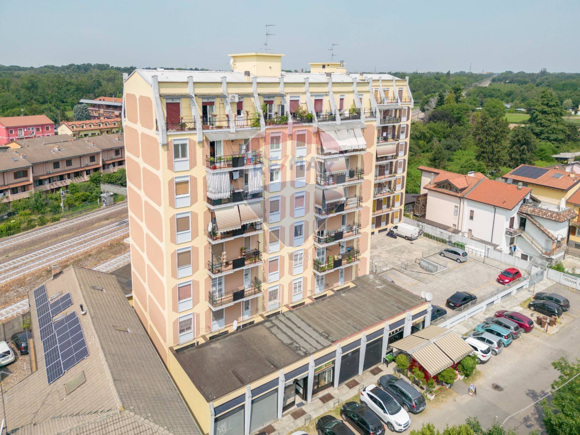 Edificio all\'aperto - Box VIA SAN PIETRO
 
5, Bollate - foto 2