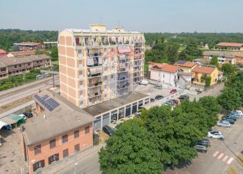 Edificio all\'aperto - Box VIA SAN PIETRO
 
5, Bollate - foto 1