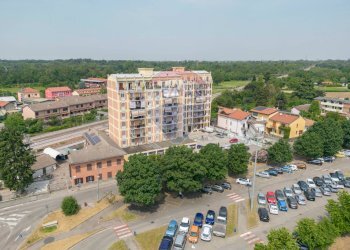 Edificio all\'aperto - Box VIA SAN PIETRO
 
5, Bollate - foto 3