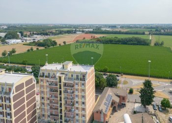 Edificio all\'aperto - Box VIA SAN PIETRO
 
5, Bollate - foto 4