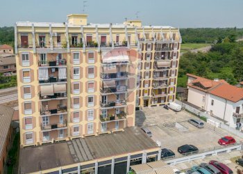 Edificio all\'aperto - Box VIA SAN PIETRO
 
5, Bollate - foto 6