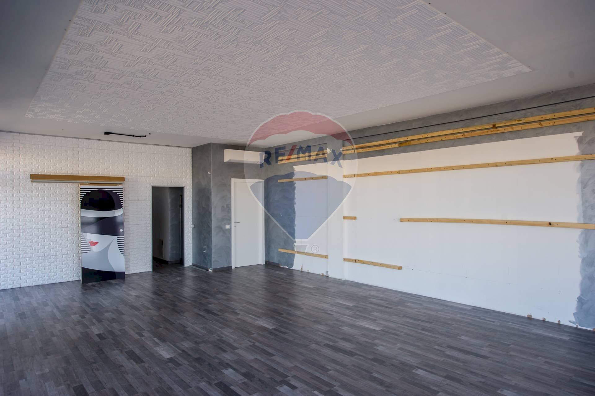 Stanza vuota - Negozio Via Rodari
 
14, Trezzano Rosa - foto 3