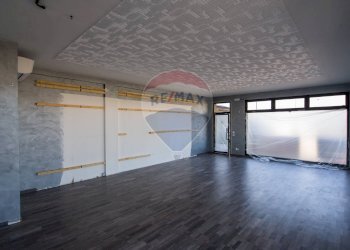 Stanza vuota - Negozio Via Rodari
 
14, Trezzano Rosa - foto 5