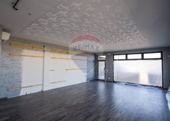 Stanza vuota - Negozio Via Rodari
 
14, Trezzano Rosa - foto 6