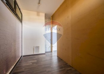 Stanza vuota - Negozio Via Rodari
 
14, Trezzano Rosa - foto 9