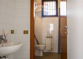 Bagno - Negozio Via Rodari
 
14, Trezzano Rosa - foto 13