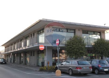 Edificio all\'aperto - Negozio Via Rodari
 
14, Trezzano Rosa - foto 18