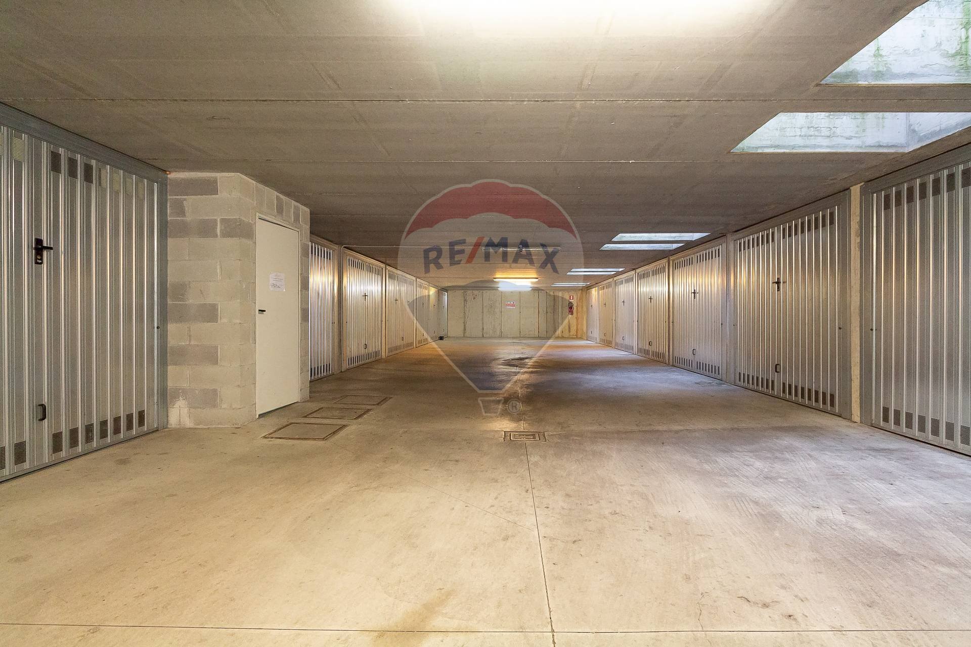 Parcheggio - Box Via Stradivari
7, Limbiate - photo 3