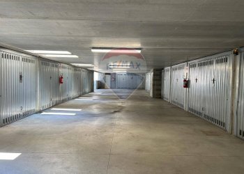 Parcheggio - Box Via Stradivari
 
7, Limbiate - foto 4