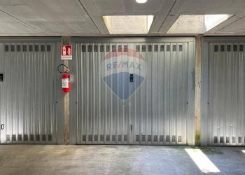 Parcheggio - Box Via Stradivari
 
7, Limbiate - foto 12