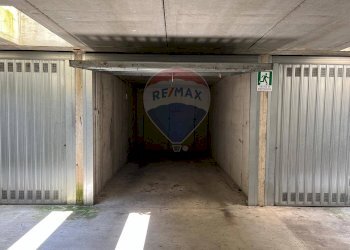 Parcheggio - Box Via Stradivari
 
7, Limbiate - foto 15