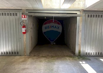 Parcheggio - Box Via Stradivari
 
7, Limbiate - foto 16