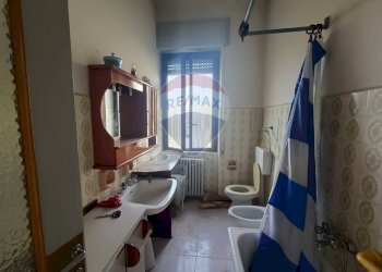 Bagno - Casa semi indipendente via San Remigio
 
59, Busto Garolfo - foto 8