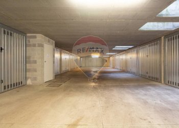 Parcheggio - Box Via Stradivari
 
7, Limbiate - foto 2