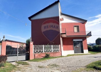 Casa all\'aperto - Casa indipendente via Soria Vecchia
 
13, Ozzero - foto 1