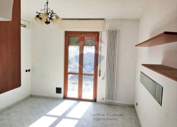 Stanza vuota - Casa indipendente via Soria Vecchia
 
13, Ozzero - foto 16