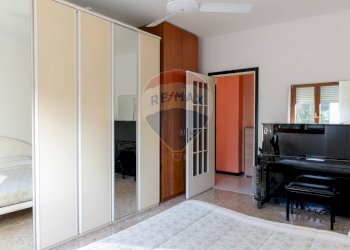 Camera / camera da letto - Three-room apartment VIA A. GRAMSCI
 
19, Agrate Brianza - photo 10