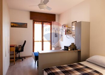 Camera / camera da letto - Three-room apartment VIA A. GRAMSCI
 
19, Agrate Brianza - photo 23