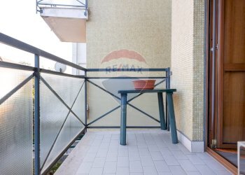 Balcone - Three-room apartment VIA A. GRAMSCI
 
19, Agrate Brianza - photo 28