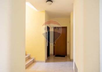 Hall / corridoio - Three-room apartment VIA A. GRAMSCI
 
19, Agrate Brianza - photo 31