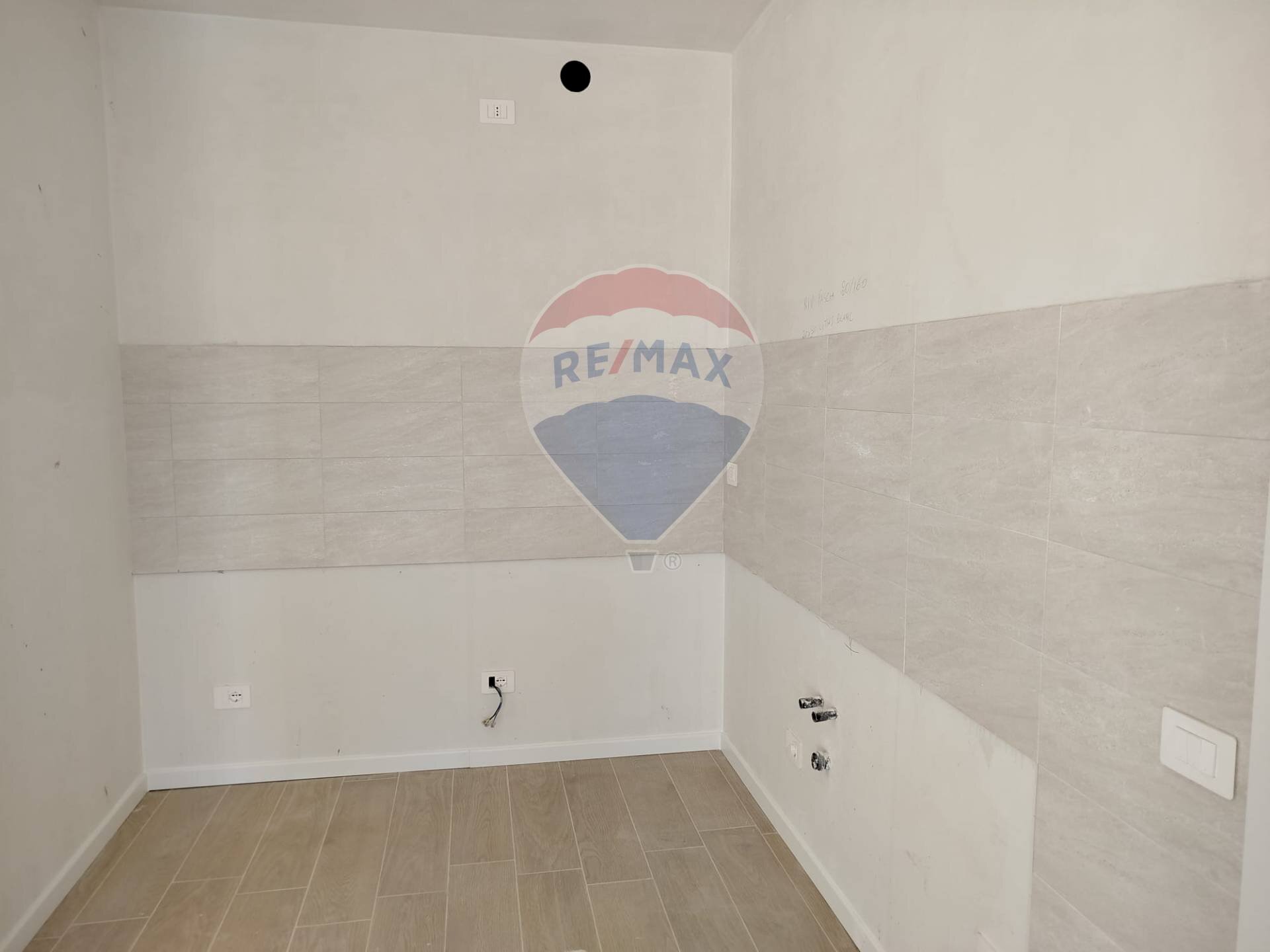 Stanza vuota - Three-room apartment VIA GIOVANNI DI BELLA, Casorate Primo - photo 3