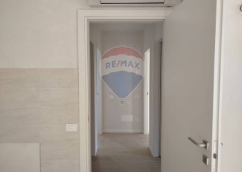 Hall / corridoio - Three-room apartment VIA GIOVANNI DI BELLA, Casorate Primo - photo 8